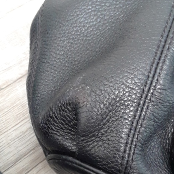 MICHAEL KORS..BLACK LEATHER HOBO - Picture 8 of 8